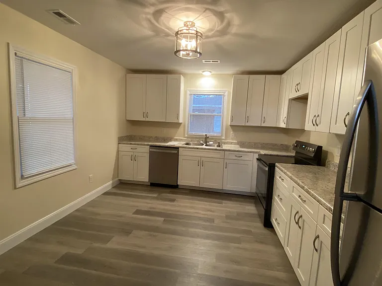 4935 Walnut Dr — Photo 7