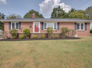 715 Jefferson Ave E, Carthage, TN 37030