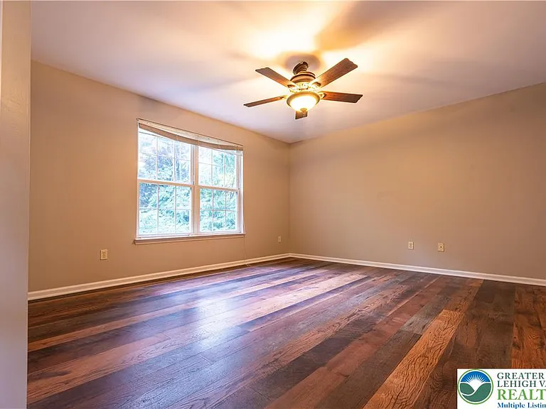 127 Highlands Cir — Photo 7