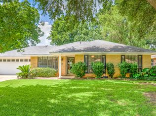 114 Fountainbleu Dr, Shreveport, LA 71115