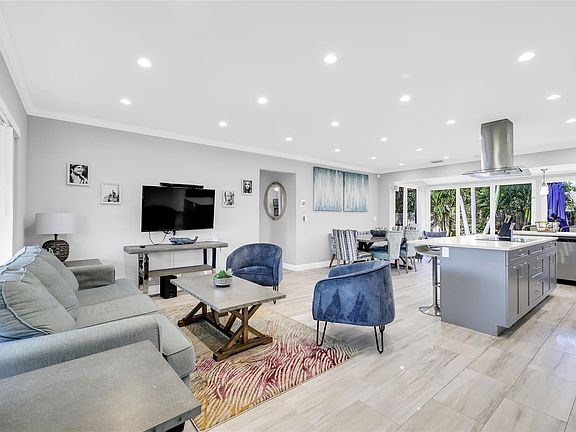 3rd image of 5241 NE 18th Terrace
