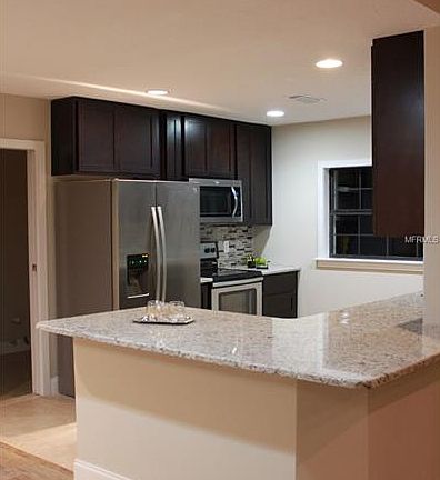 4th image of 3070 Wister Cir