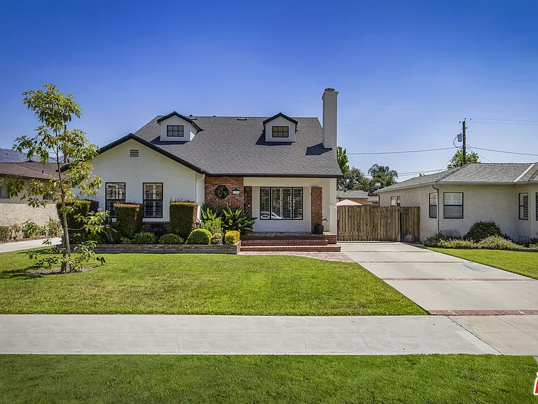 1132 N Reese Pl — Photo 1