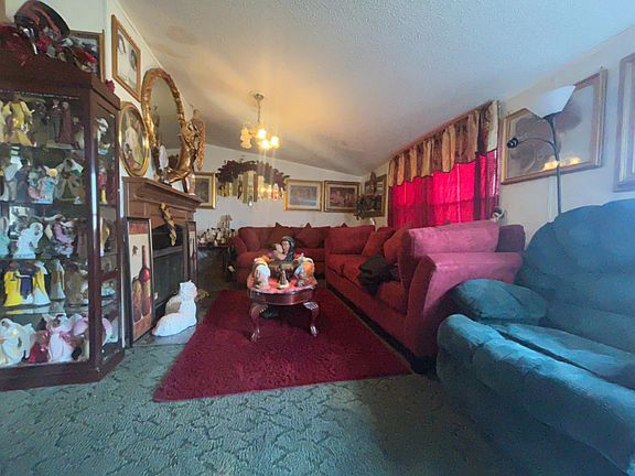 5th image of 210 Avenue A