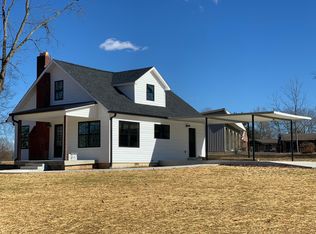 13276 Old Tullahoma Rd, Tullahoma, TN 37388