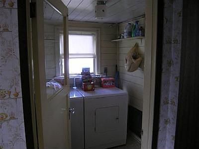 5th image of 221 McCormick St NE