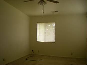 3rd image of 20 Mourning Dove Ln