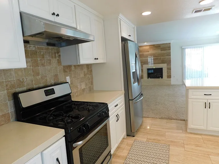 8312 Kingsdale Dr — Photo 11