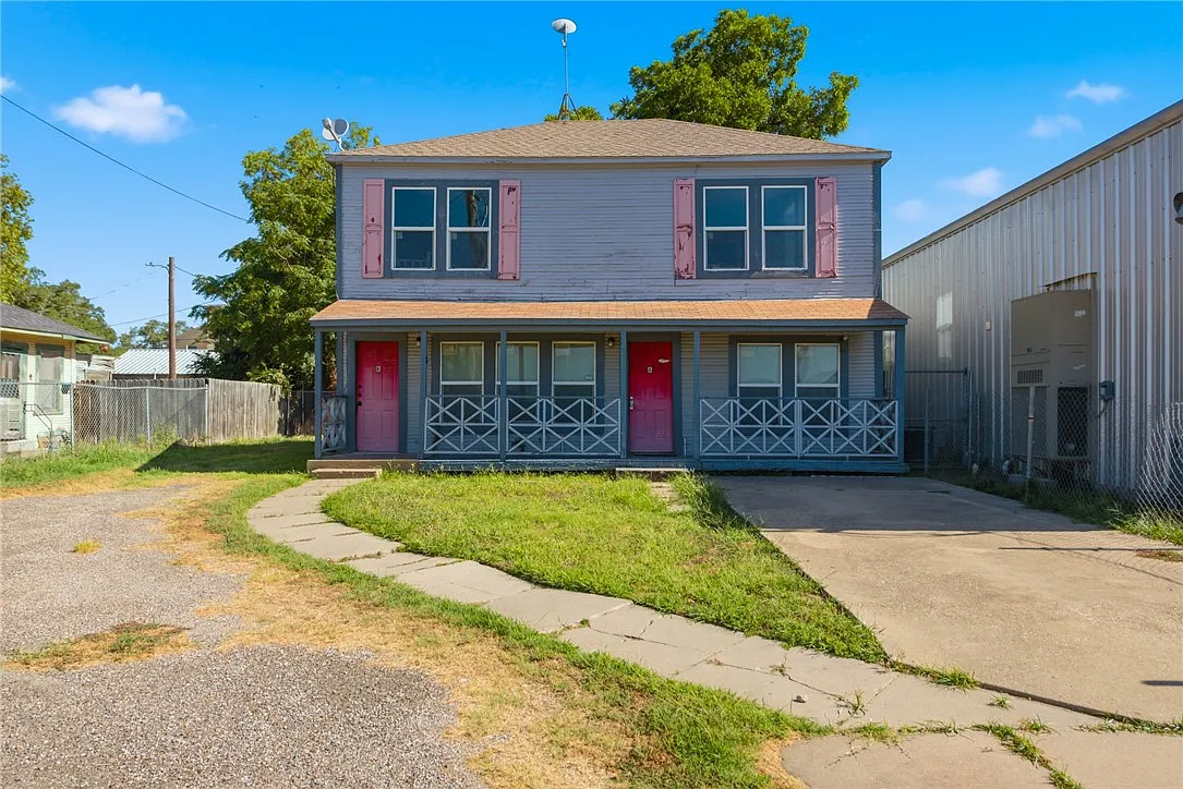 2 bed, 1.0 bath, 1536 sqft, $1,100 — Photo 1