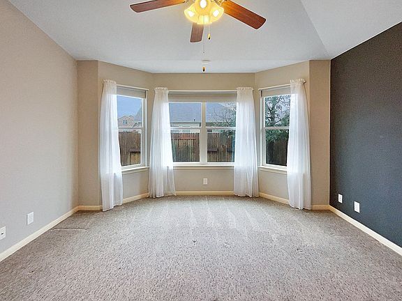 4th image of 5019 Flanagan Dr #3