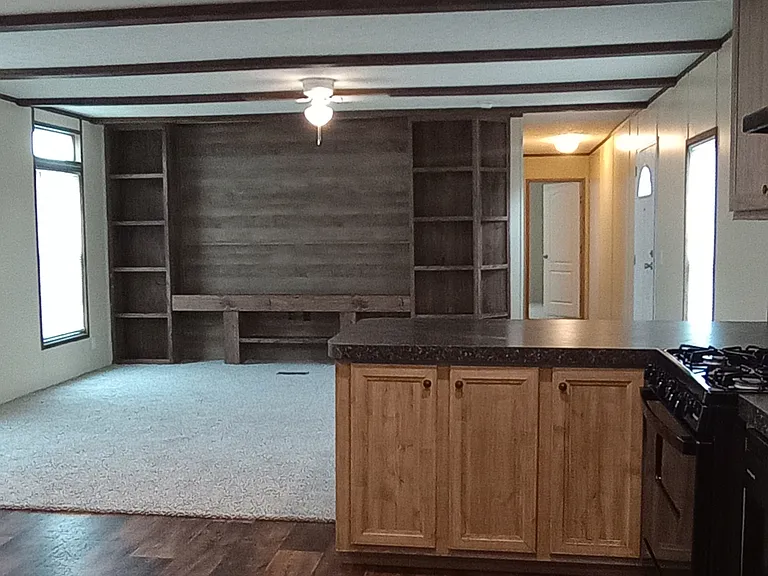 914 Western Trl — Photo 6