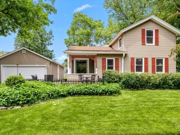 211 Columbia St, Batavia, IL 60510