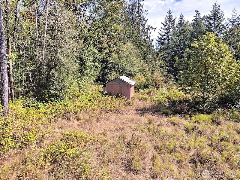 2nd image of 60 SE Mable Taylor Lane