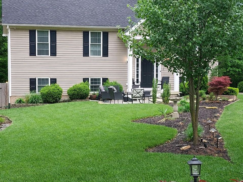 1st image of 402 Butternut Dr