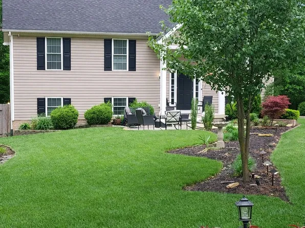 402 Butternut Dr, Fredericksburg, VA 22408