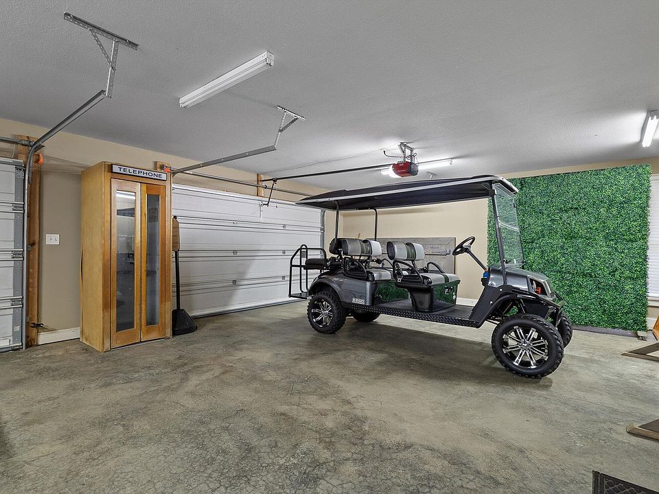 73rd image of 1020 Thomas Rd