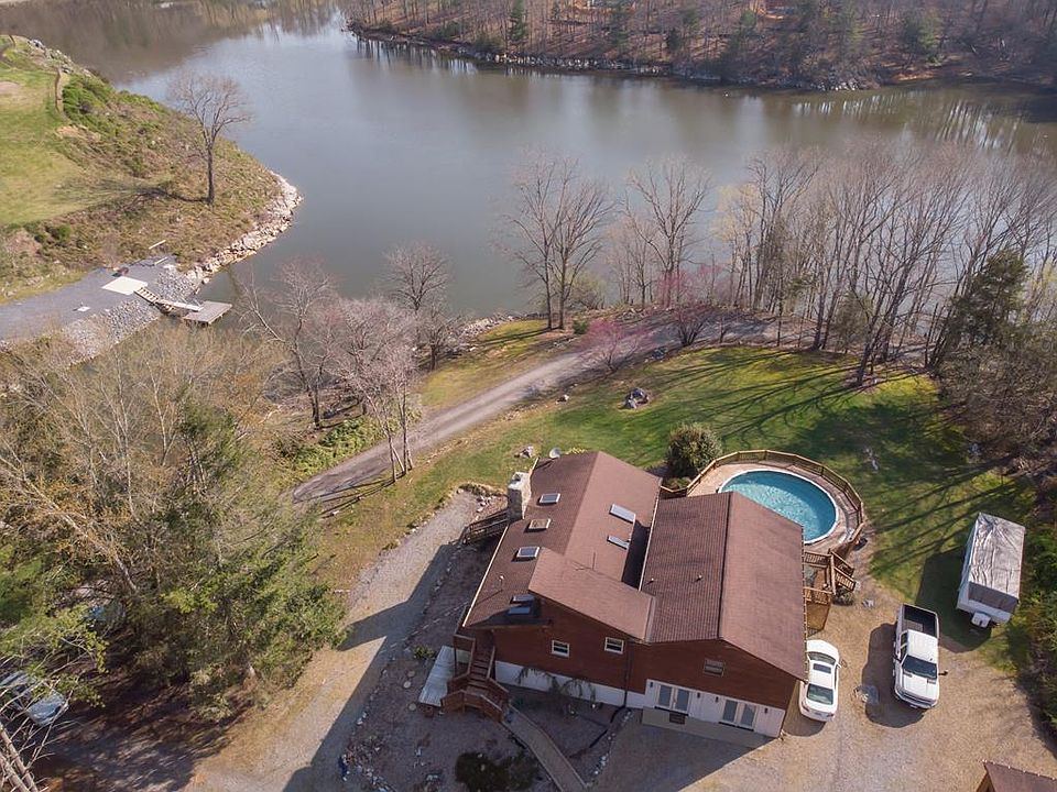 1st image of 22266 Country Lake Dr