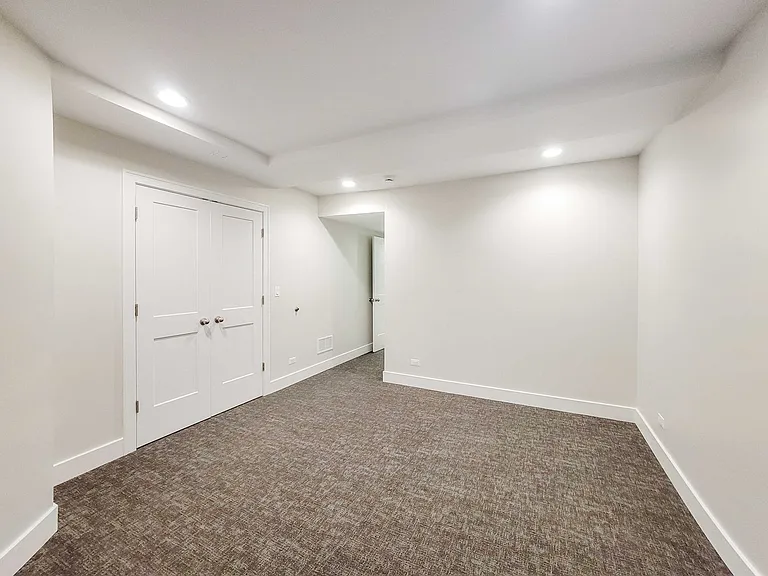 847 W. Wellington — Photo 15