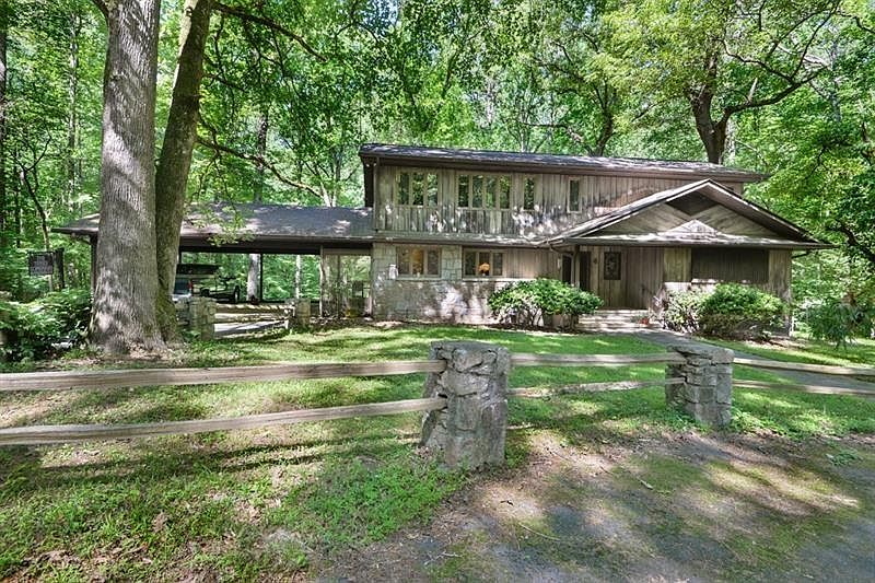 1st image of 151 Hardage Dr