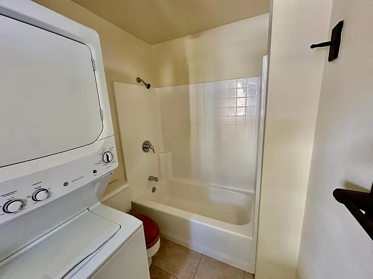 54274 N Circle Dr #C — Photo 2