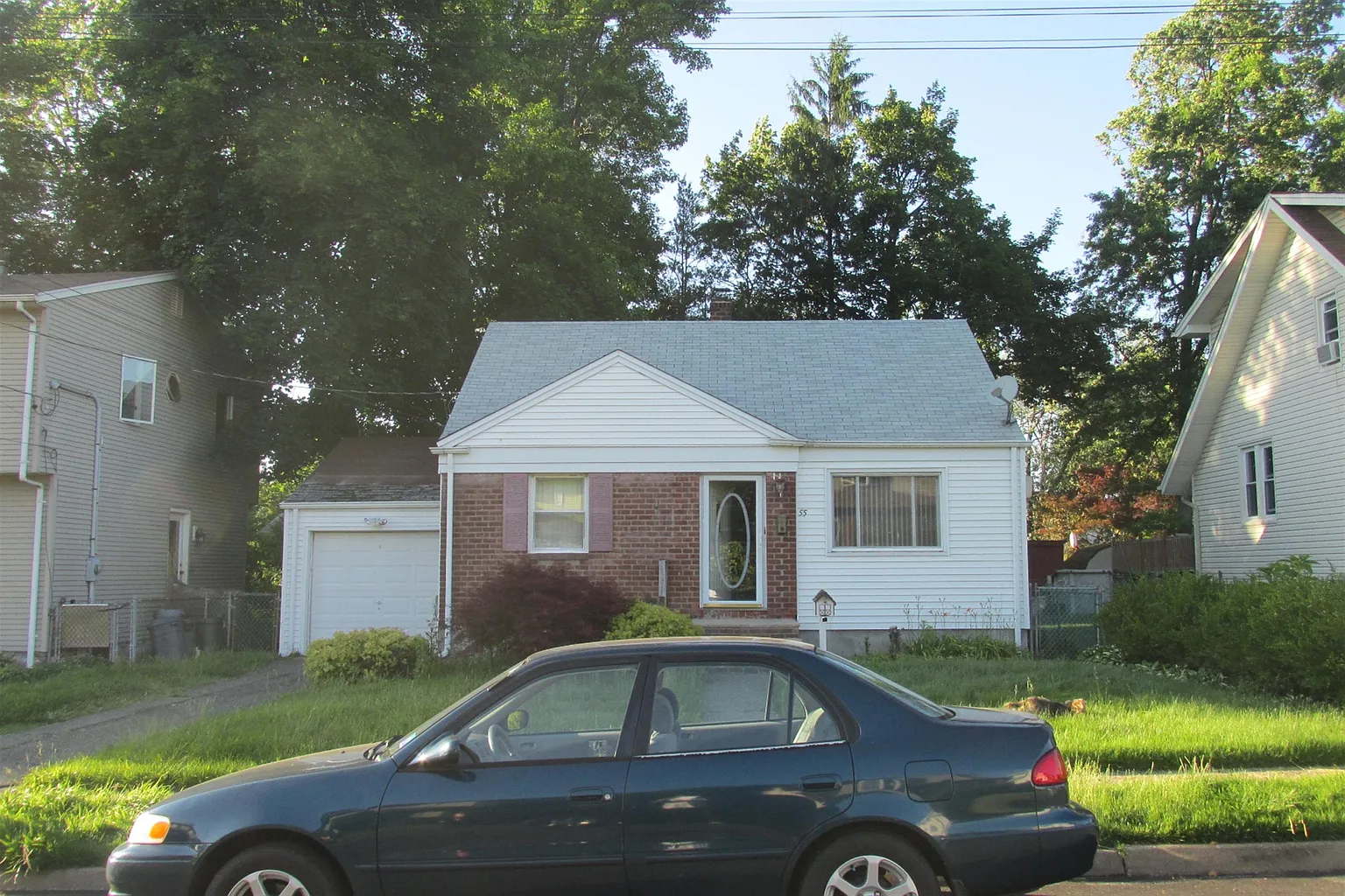 55 Somers Ave photo 1