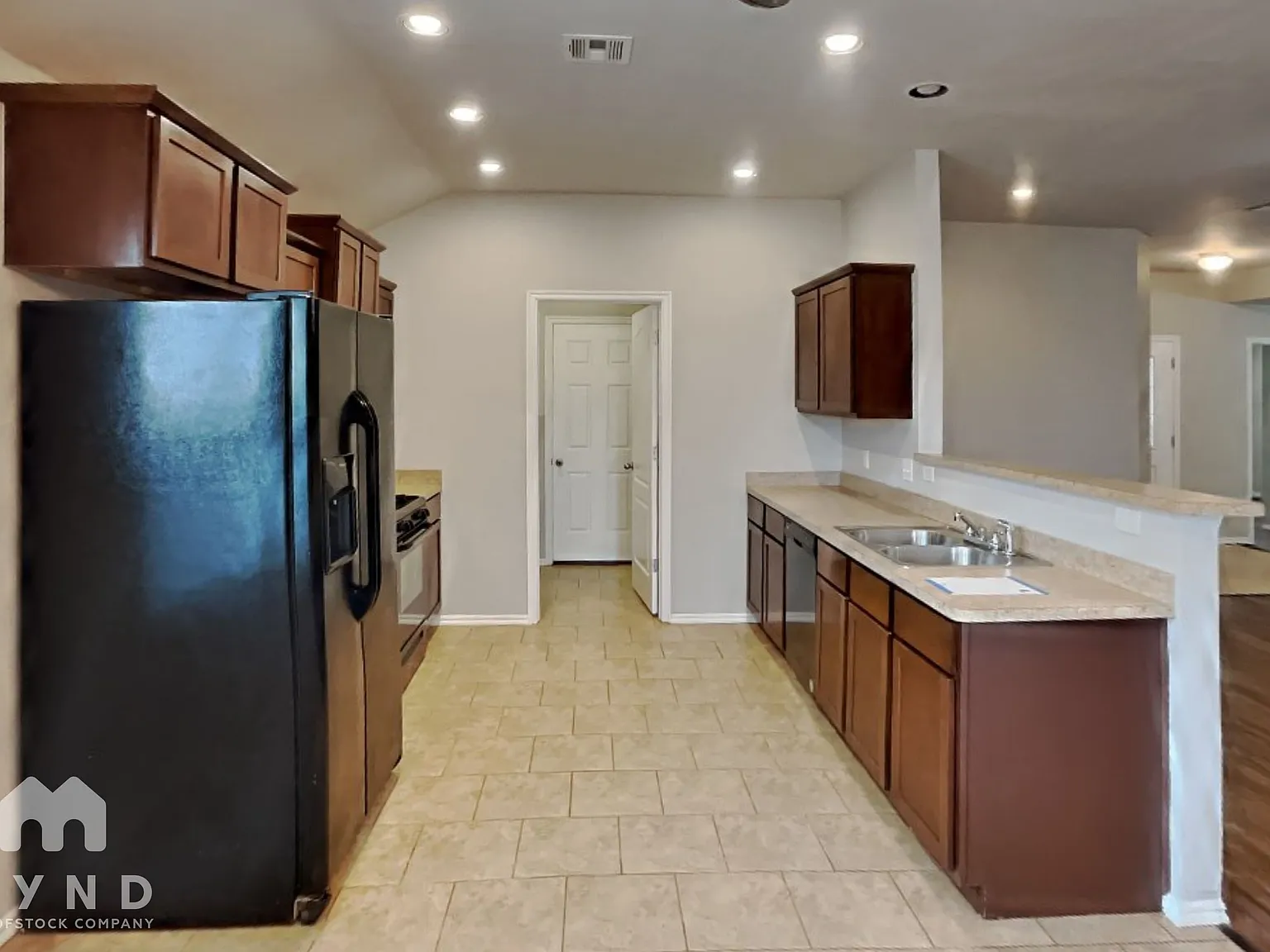 3 bed, 2.0 bath, 1528 sqft, $1,725 — Photo 4