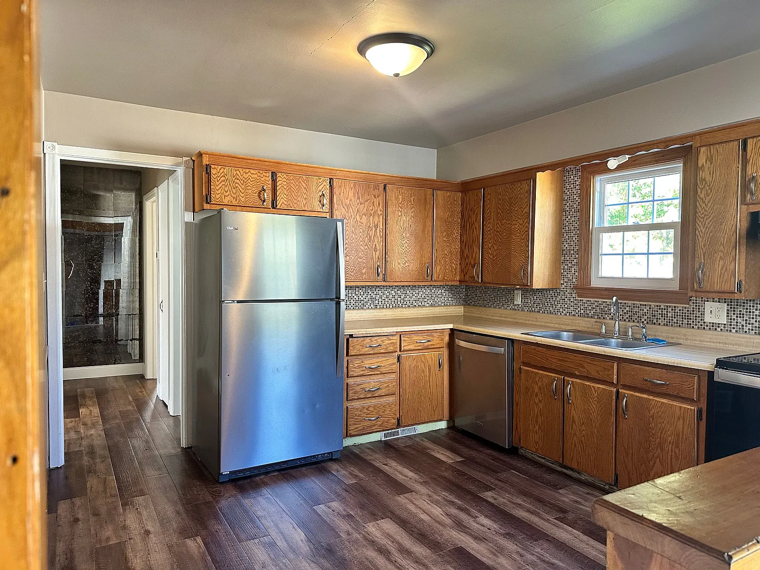 3 bed, 1.5 bath, 1635 sqft, $1,400 — Photo 4