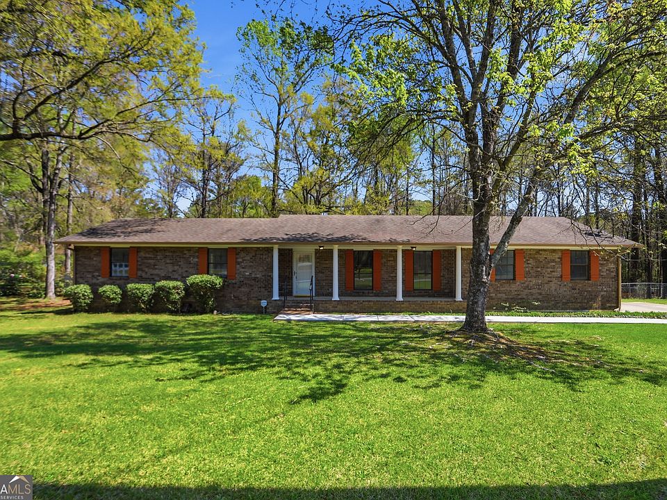 1st image of 256 Jefferson Cir