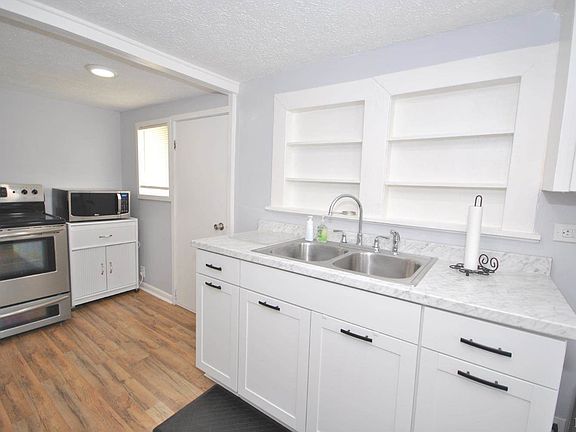 5th image of 807 Mansfield Ave