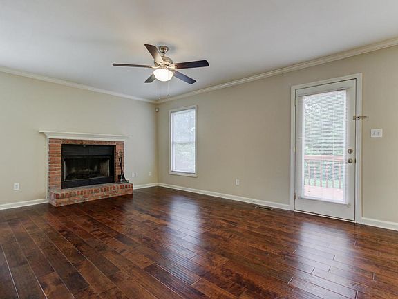 4th image of 9936 Martha Knight Cir