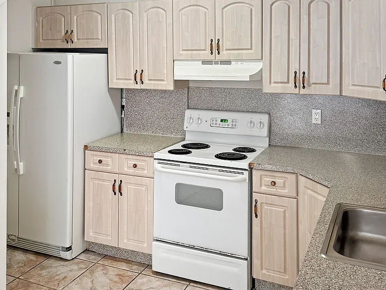 1560 NW 15th Street Rd #11 — Photo 28