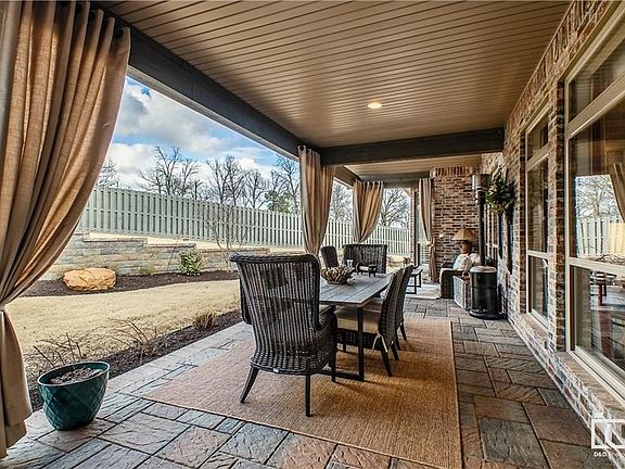 5th image of 3240 N Del Monico Dr