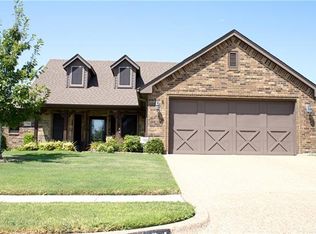 7504 Heights View Dr, Benbrook, TX 76126