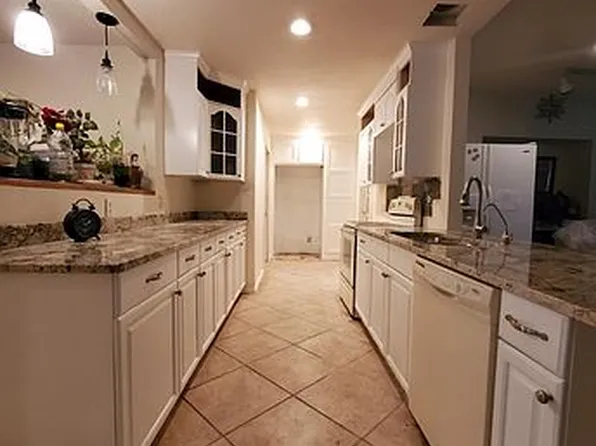 408 Idlewilde Dr, Midland, TX 79703