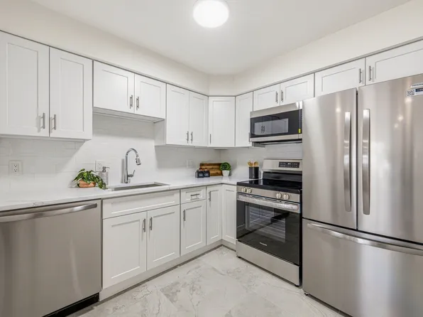 595 Revere Beach Pkwy APT 40, Revere, MA 02151