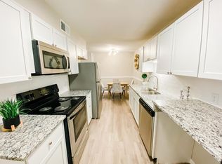 412 Oakridge Ave APT 5, Fayetteville, NC 28305