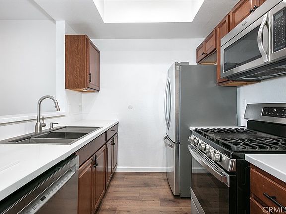 4th image of 19350 Sherman Way Unit 208