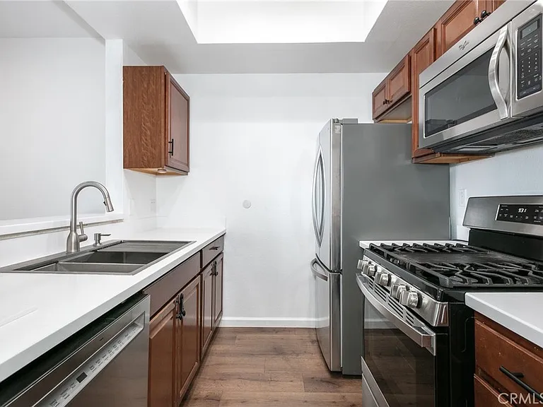 19350 Sherman Way #208 — Photo 4