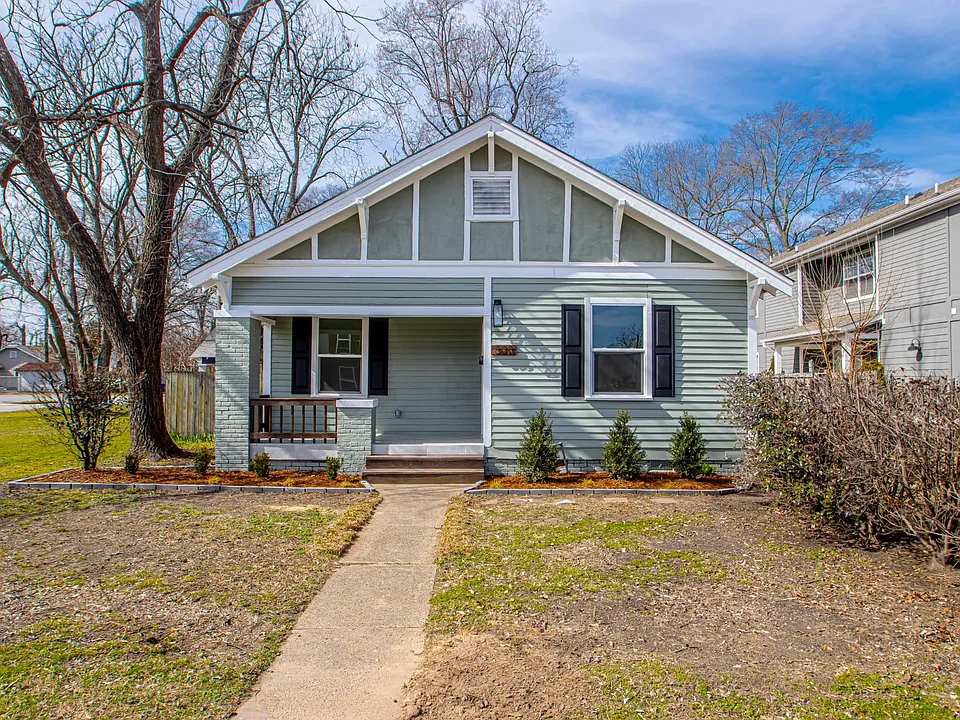 805 Maple St