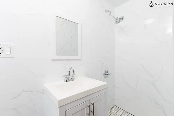 Rented by Nooklyn NYC LLC | media 32