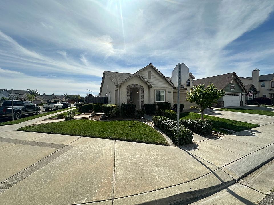 1st image of 2462 Gallery Dr