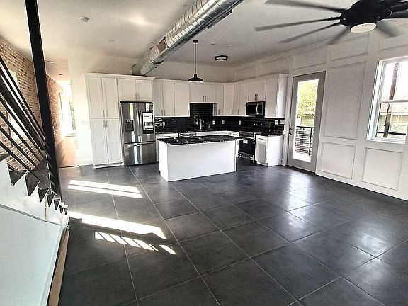 4th image of 623 Sturgeon Dr
