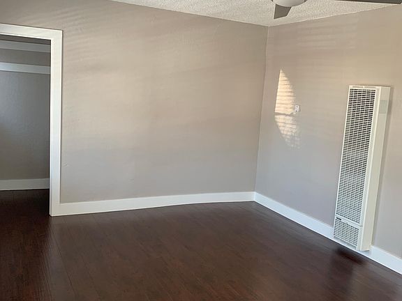 4th image of 415 W 22nd St #415