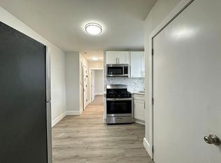 20 Seidler St, Jersey City, NJ 07304