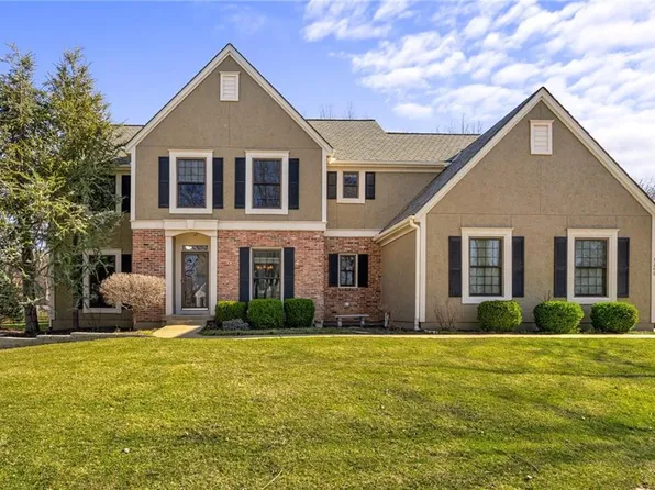 5240 W 129th Ter, Leawood, KS 66209