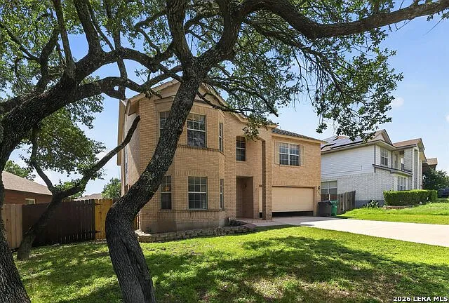 4 bed, 2.5 bath, 3445 sqft, $2,400 — Photo 4