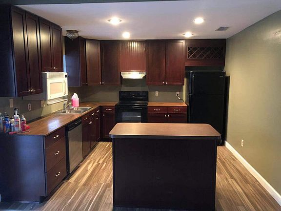 5th image of 102 Donna Cir