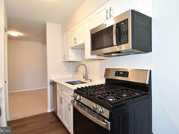 4th image of 3314 Woodburn Village Dr APT 21