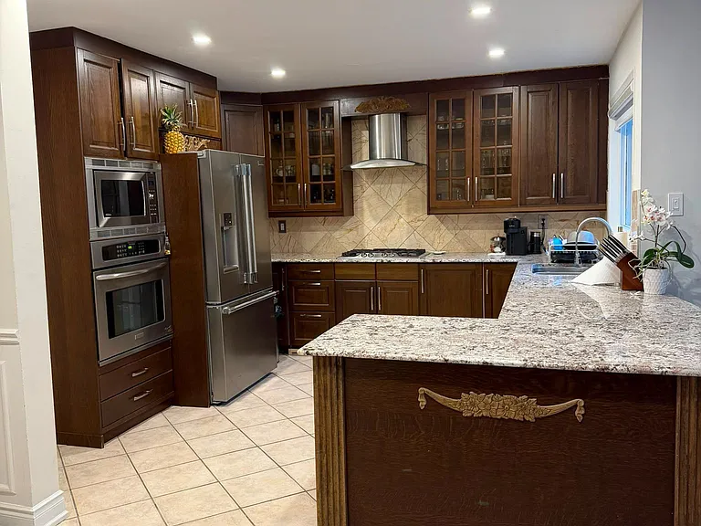 129 McClellan Way — Photo 8