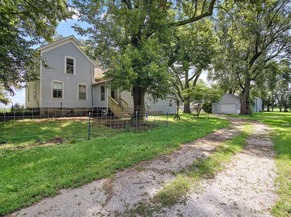 1757 E 3000n Rd, Martinton, IL 60951